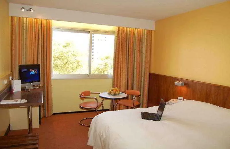 Hotel Des Congres Villeurbanne 3*,  Francia